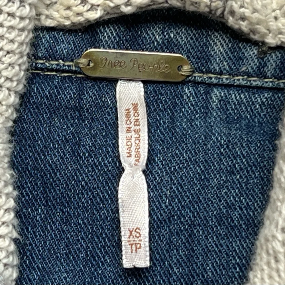 Free People Hooded Denim Jacket Size XS Cotton Distressed Removable Hood - Picture 5 of 13